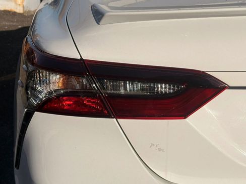 Used 2021 Toyota Camry SE image 31