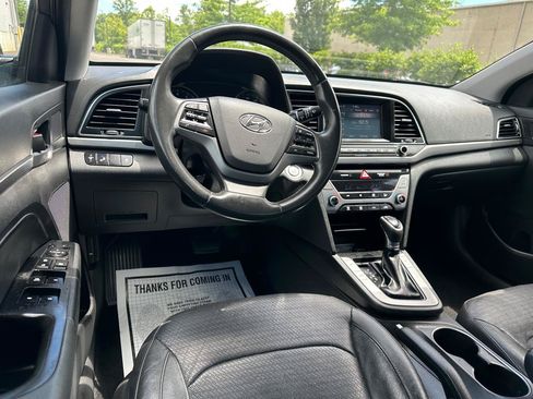 Used 2017 Hyundai Elantra Limited FWD image 16