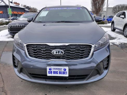 Used 2020 Kia Sorento LX image 3