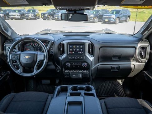 Used 2024 Chevrolet Silverado 2500 Custom w/ Custom Value Package image 22