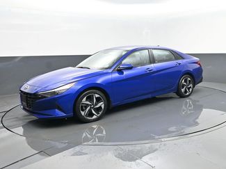 Used 2023 Hyundai Elantra SEL w/ Convenience Package FWD video 1