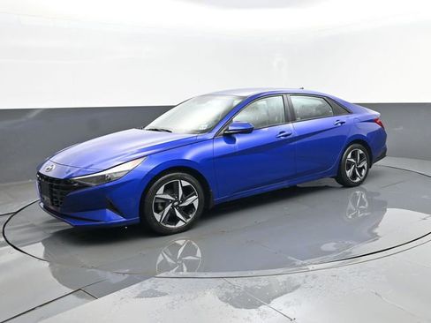 Used 2023 Hyundai Elantra SEL w/ Convenience Package FWD image 1