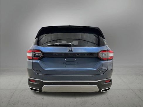 New 2026 Honda Pilot Touring image 4