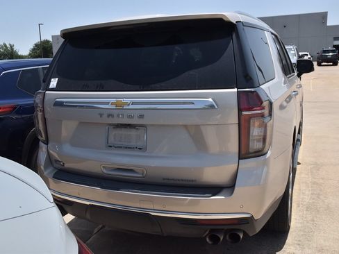 Used 2021 Chevrolet Tahoe Premier w/ Premium Package AWD/4WD image 8