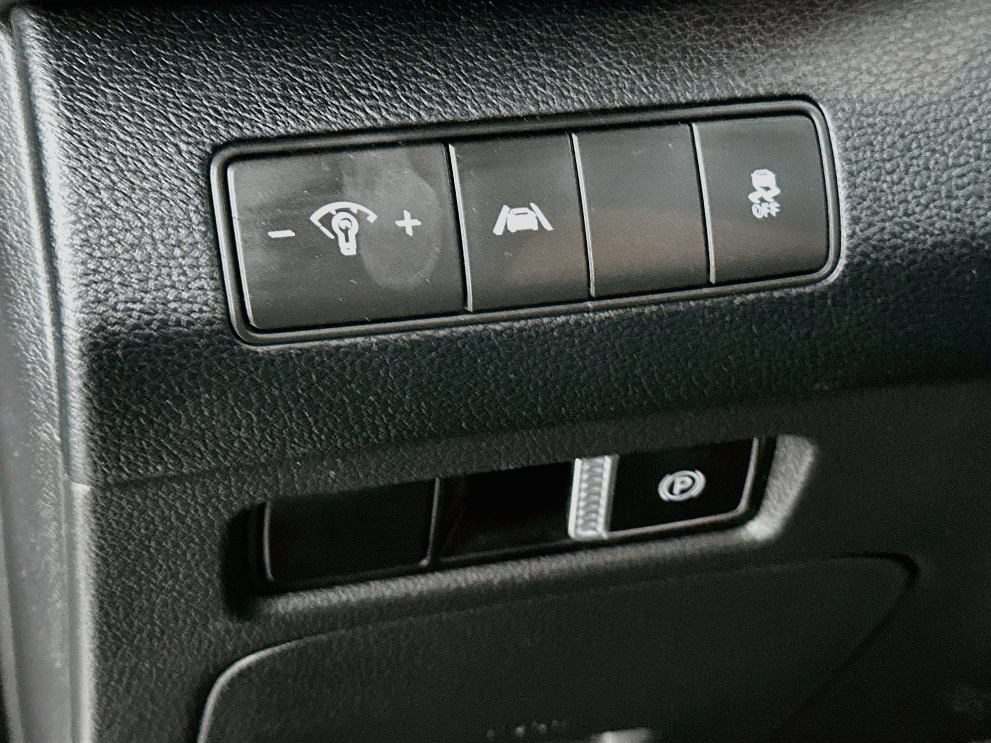 Used 2023 Hyundai Santa Fe SE AWD/4WD image 17
