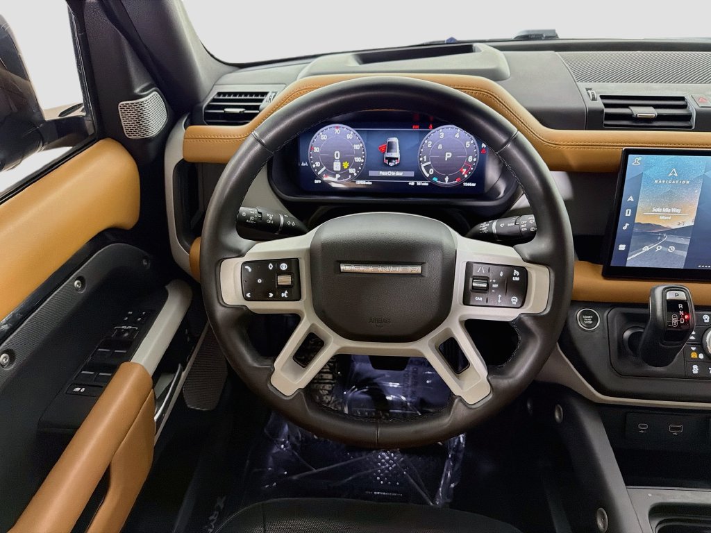 Certified 2024 Land Rover Defender 130 X-Dynamic SE AWD/4WD image 24