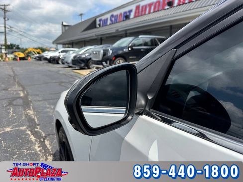 Used 2025 Nissan Sentra SR w/ Midnight Edition FWD image 20