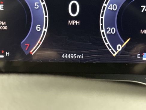 Used 2023 Jeep Grand Cherokee Altitude AWD/4WD image 13
