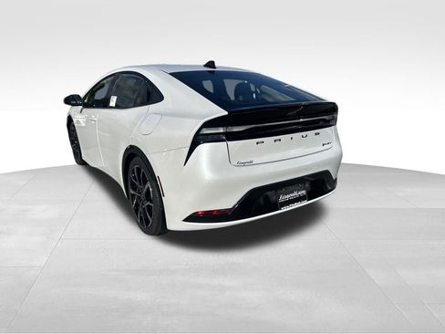 New 2026 Toyota Prius Plug-In Hybrid image 5