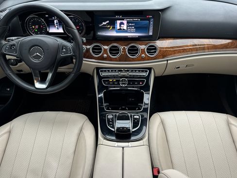 Used 2017 Mercedes-Benz E 300 image 13