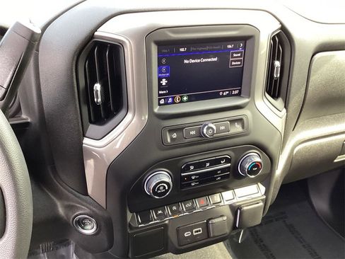 Certified 2025 Chevrolet Silverado 1500 Custom image 12