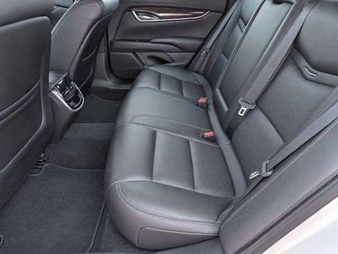 Used 2017 Cadillac XTS Luxury FWD image 33