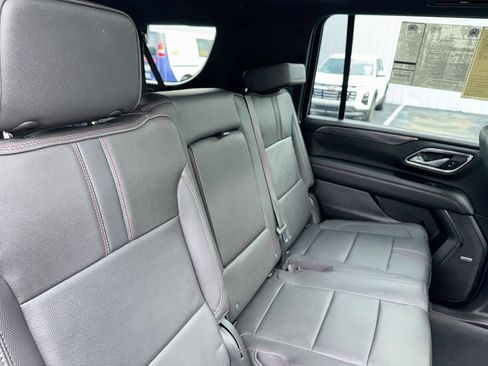 Used 2023 Chevrolet Suburban RST AWD/4WD image 29