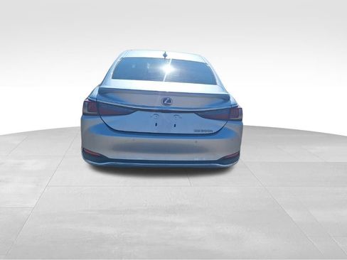 Used 2022 Lexus ES 300h Ultra Luxury w/ Accessory Package 2 image 21