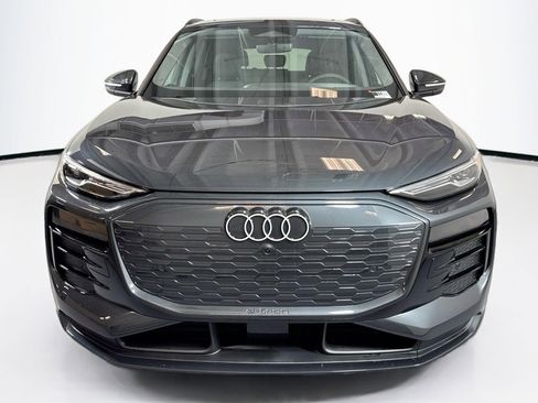 New 2025 Audi Q6 e-tron Premium image 2