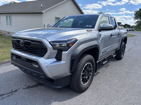 Certified 2026 Toyota Tacoma TRD Off-Road AWD/4WD image 7