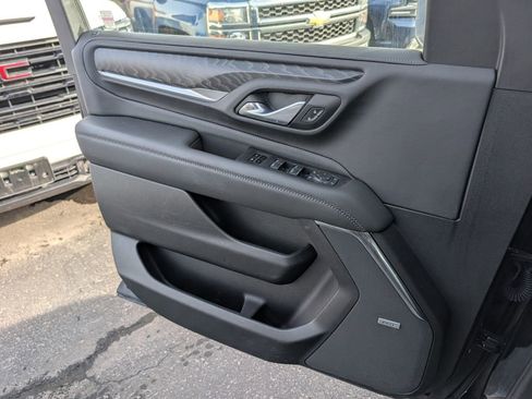 Used 2024 GMC Yukon XL Denali image 14