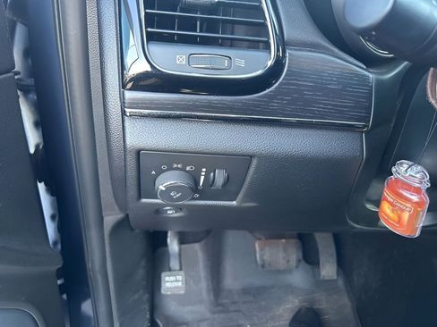 Used 2020 Jeep Grand Cherokee High Altitude image 23