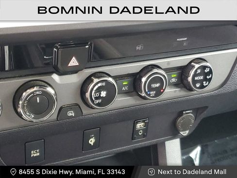 Used 2017 Toyota Tacoma SR image 23