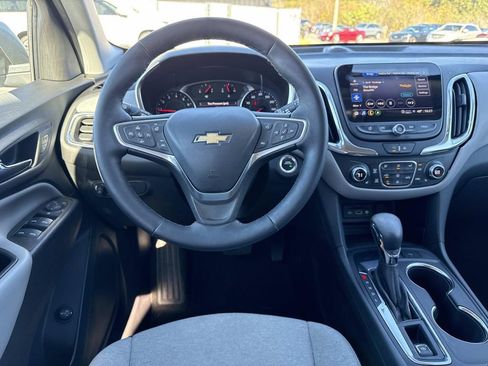Used 2023 Chevrolet Equinox LT image 17