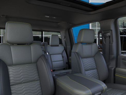 New 2026 Chevrolet Silverado 2500 ZR2 AWD/4WD image 24