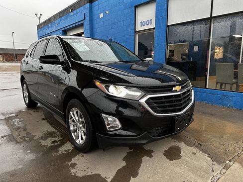 Used 2021 Chevrolet Equinox LT image 2
