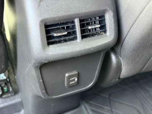 Used 2021 Chevrolet Equinox LS w/ LS Convenience Package AWD/4WD image 25