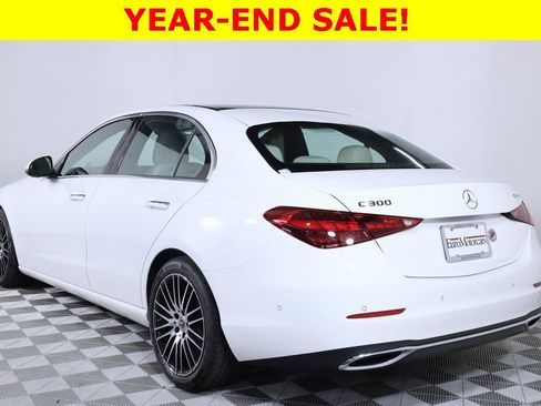 Used 2025 Mercedes-Benz C 300 4MATIC Sedan image 4