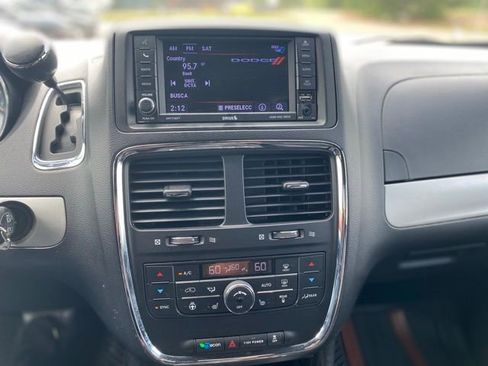 Used 2019 Dodge Grand Caravan GT FWD image 19