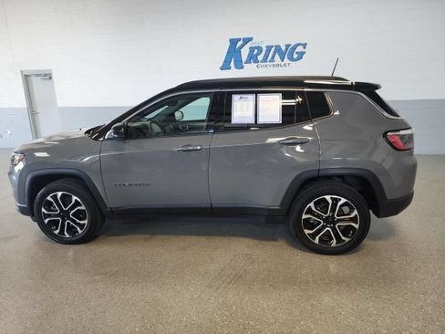 Used 2024 Jeep Compass Limited AWD/4WD image 3