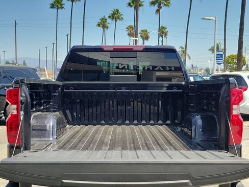 Used 2024 Chevrolet Silverado 1500 LT w/ Convenience Package II AWD/4WD image 8