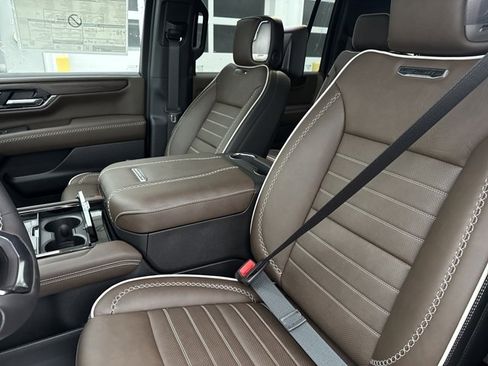 New 2026 GMC Yukon XL Denali Ultimate AWD/4WD image 5