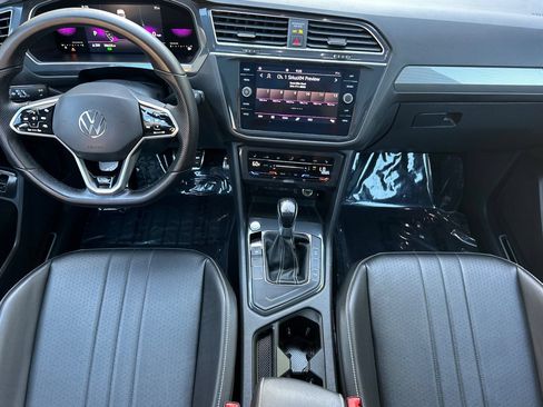 Used 2022 Volkswagen Tiguan SE R-Line FWD image 12