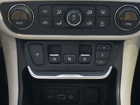 Used 2019 GMC Terrain Denali w/ Advanced Safety Package AWD/4WD image 34