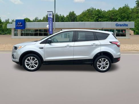 Used 2017 Ford Escape SE w/ SE Cold Weather Package AWD/4WD image 11
