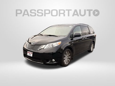 Used 2016 Toyota Sienna XLE image 1