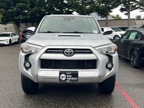Used 2021 Toyota 4Runner TRD Off-Road AWD/4WD image 4