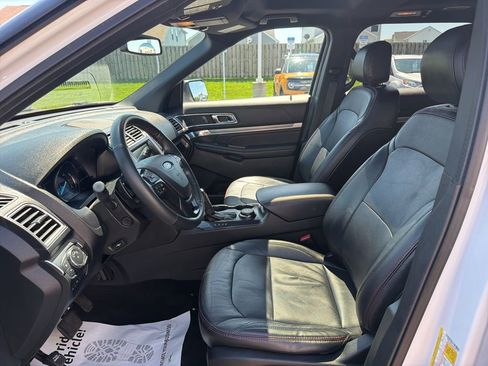 Used 2017 Ford Explorer Sport AWD/4WD image 19