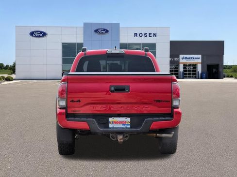 Used 2017 Toyota Tacoma TRD Pro AWD/4WD image 4