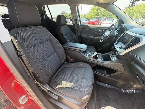 Used 2023 GMC Acadia SLE w/ Driver Convenience Package FWD image 33