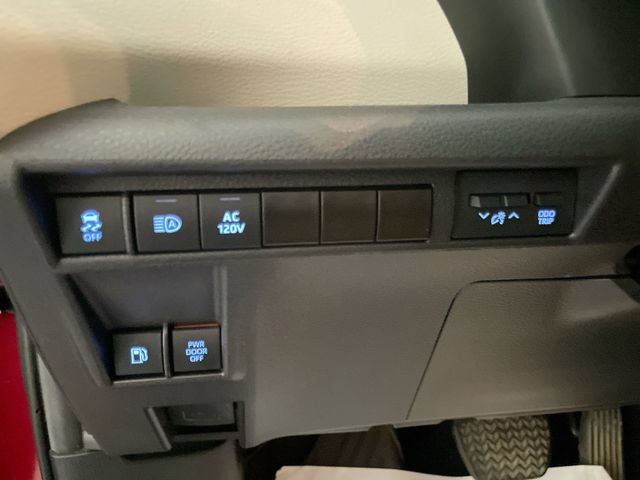 Used 2024 Toyota Sienna Limited AWD/4WD image 11