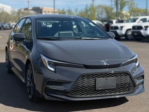 Used 2025 Toyota Corolla XSE image 7