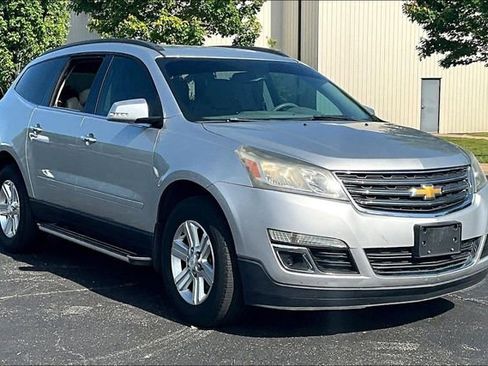 Used 2014 Chevrolet Traverse LT FWD image 2
