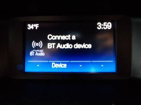 Used 2017 Ford Focus SE w/ Cold Weather Package FWD image 14