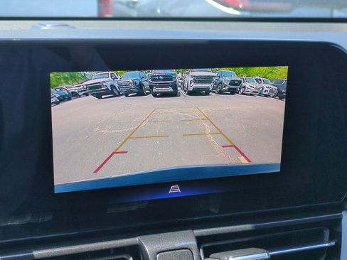 Used 2025 Chevrolet TrailBlazer LT AWD/4WD image 24