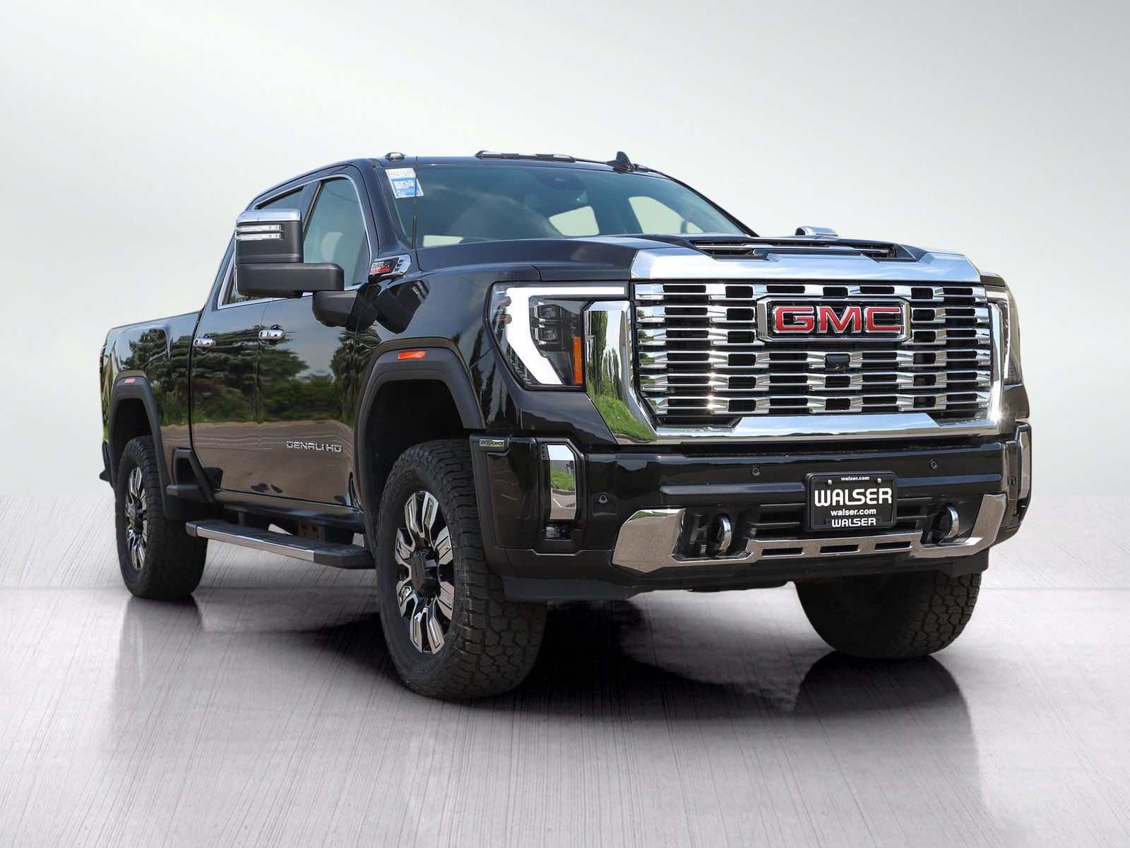 Used 2025 GMC Sierra 2500 Denali AWD/4WD image 6