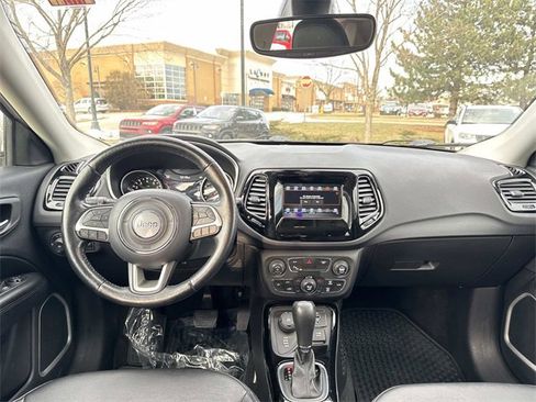 Used 2020 Jeep Compass Latitude image 15