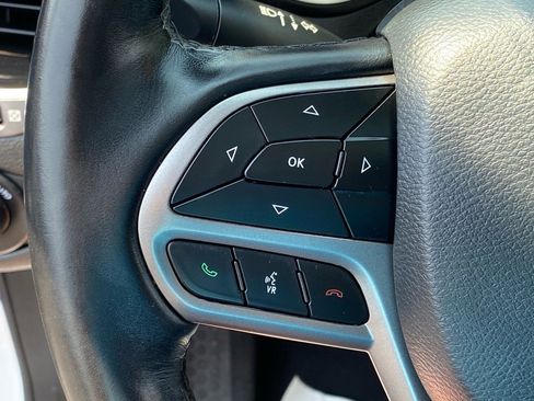 Used 2021 Jeep Cherokee Limited image 18