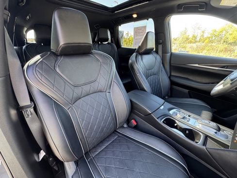 Certified 2025 INFINITI QX60 Autograph w/ Cargo Package image 31