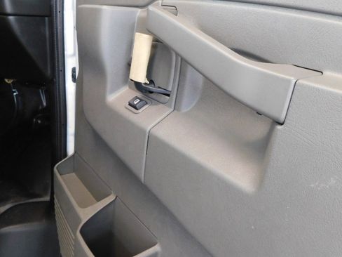 Used 2025 Chevrolet Express 2500 w/ Driver Convenience Package image 27